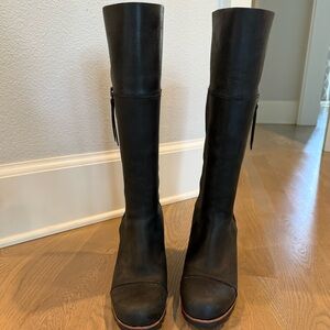 Sorel Waterproof Boot - size 9 1/2